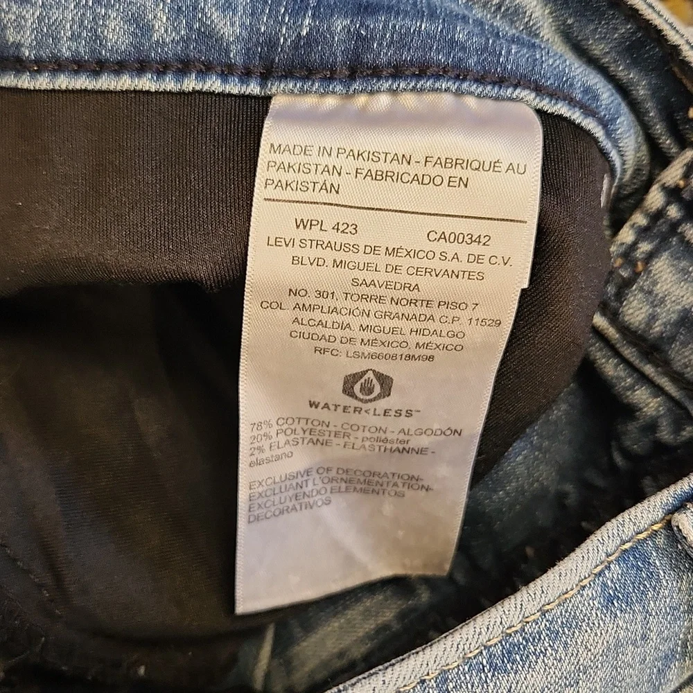 Levi's Lightweight Light Wash Totally Shaping Straight Jeans 28x32 - Picture 4 of 10